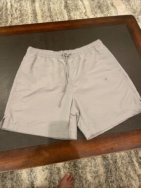 Aero kickback short 6.5”, men’s, gray, mesh lined, size medium, NWT